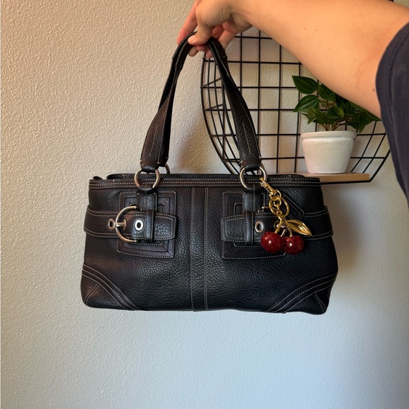 Coach Hampton pebble leather shoulder bag - Picture 1 of 8